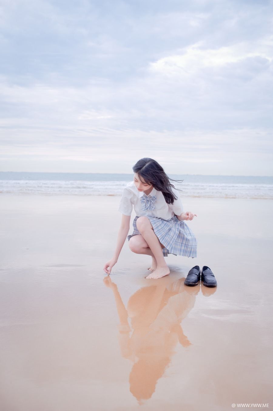 微博小姐姐 @周叽是可爱兔兔 海边jk-像素点
