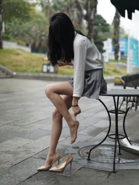 萌甜物语 XM154《百褶裙下的美-腿腿》