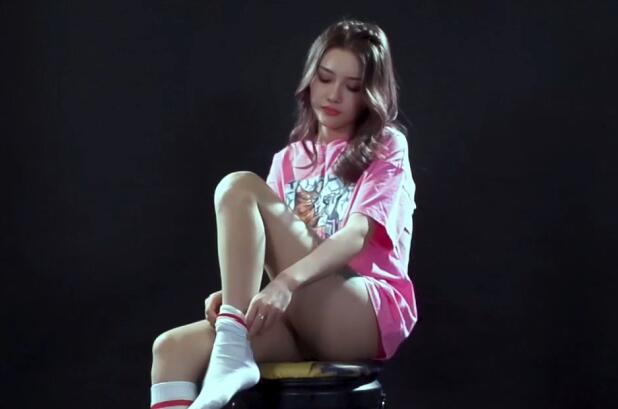 [Ligui丽柜] 2020.10.15 HD视频《滑板女郎》甜甜