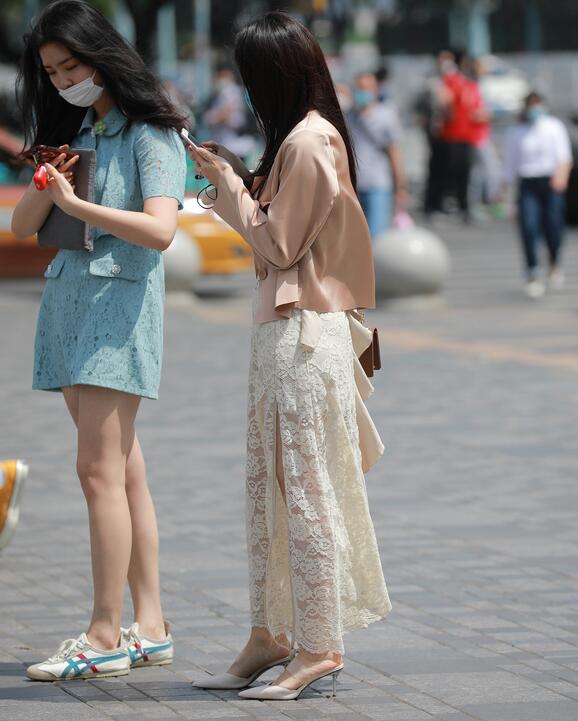 四九城嘎子街拍作品 – 蕾丝裙美腿闺蜜 写真+视频