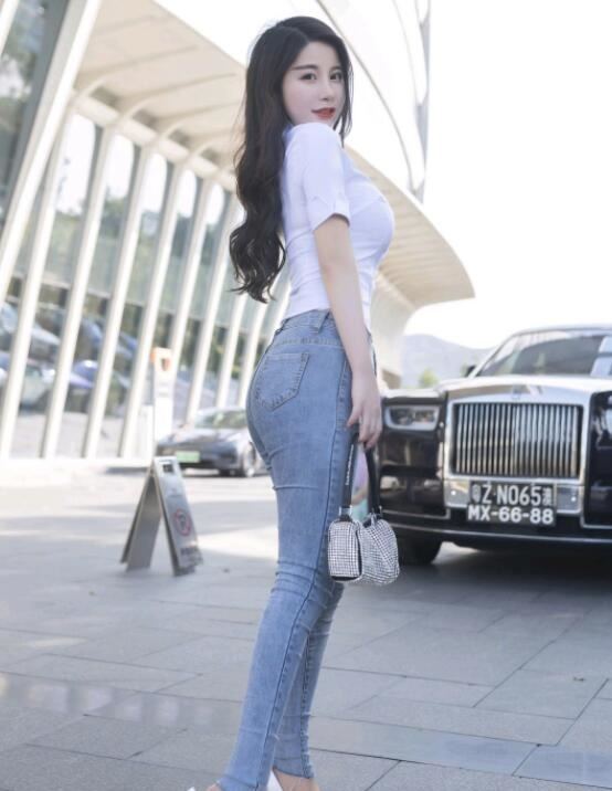 [XiuRen秀人网] 2021.06.03 No.3501 美七Mia 衬衫美胸