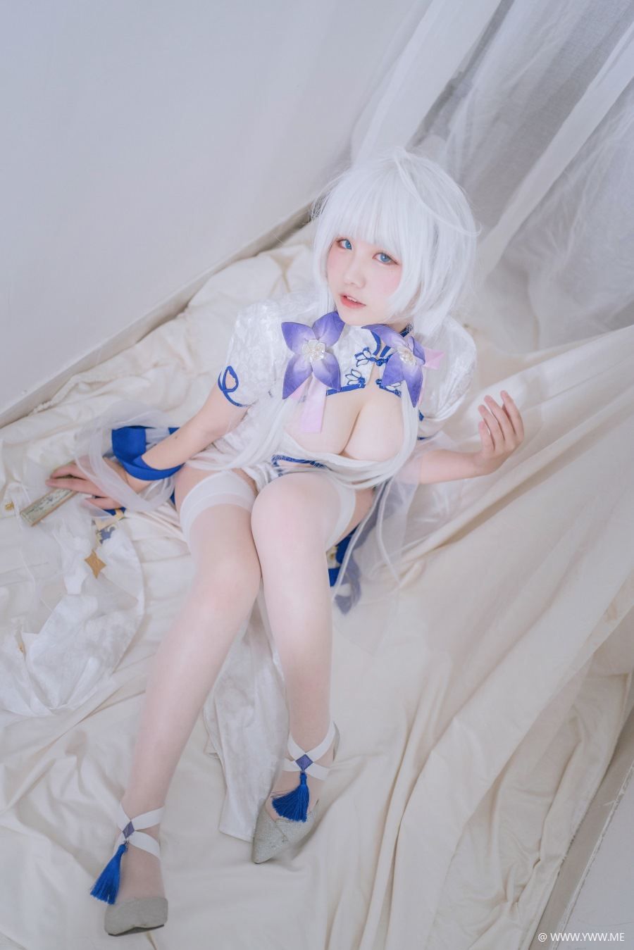 B站主播@阿半今天很开心 – 光辉旗袍-像素点
