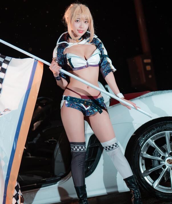 [CREAMSODA] Sooflower – Artoria Alter Cosplay (FGO)