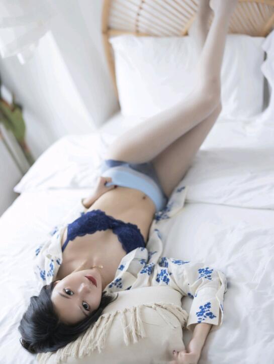 [IMISS爱蜜社] 2021.06.09 VOL.602 艺轩 美腿丝袜