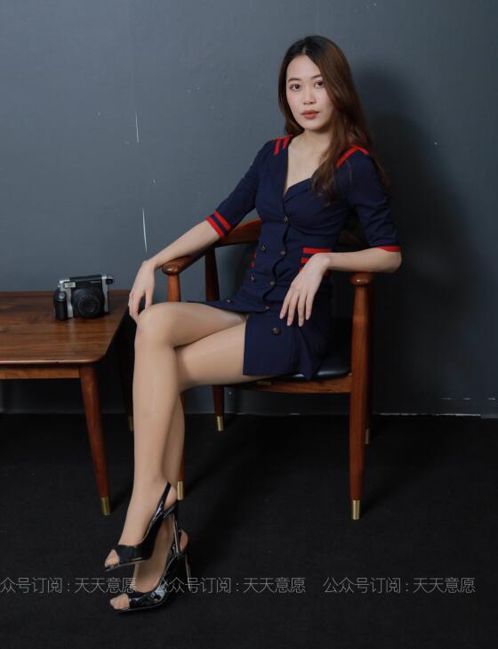 [IESS异思趣向] 2021.05.05 丝享家 797：肉肉《大长腿超短裙》