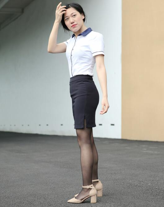 小S街拍作品 – OL制服黑丝 写真+视频