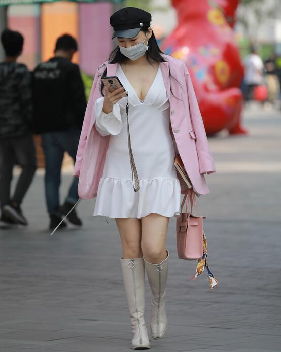 四九城嘎子街拍作品 – 性感美女一天两套服装 写真
