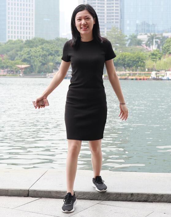 小S街拍作品 – 高跟运动鞋丝袜交互 写真+视频