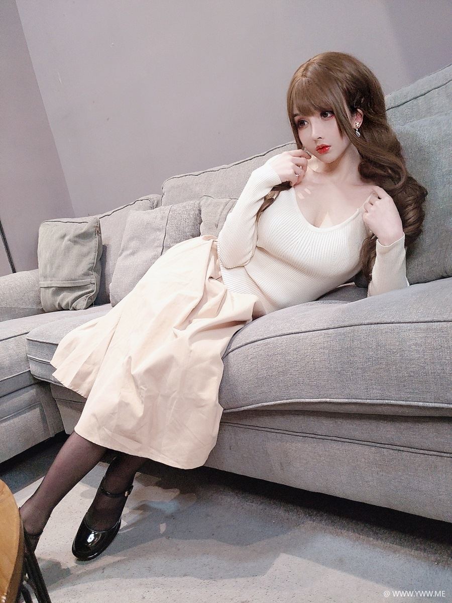 知名动漫Coser@rioko凉凉子 寝取られ-像素点