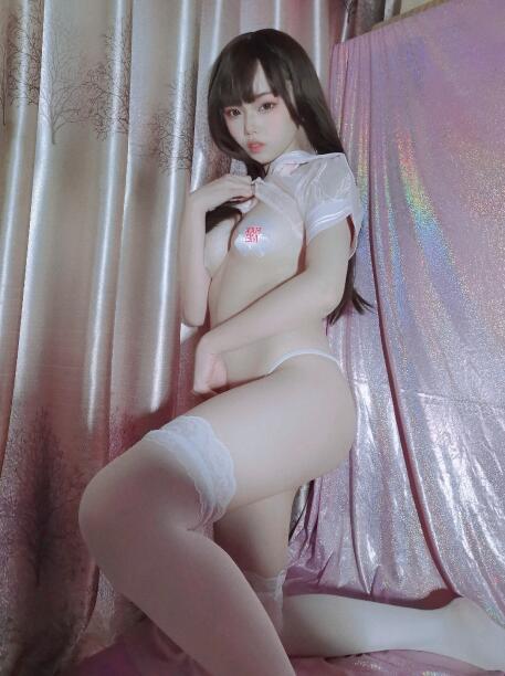 可爱性感COS@七月喵子 – 粉嫩水手服