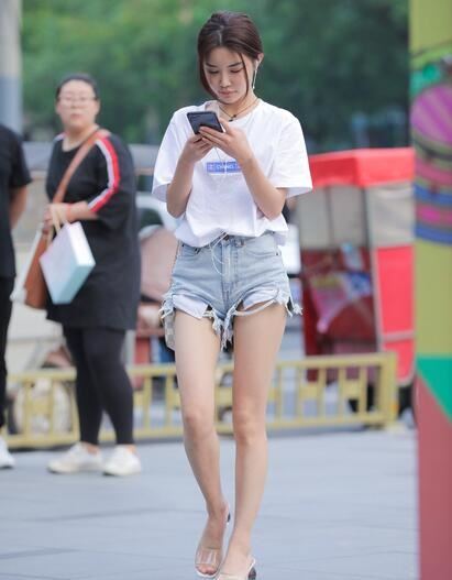 摄神街拍作品 – 这热裤看得我热血沸腾 写真