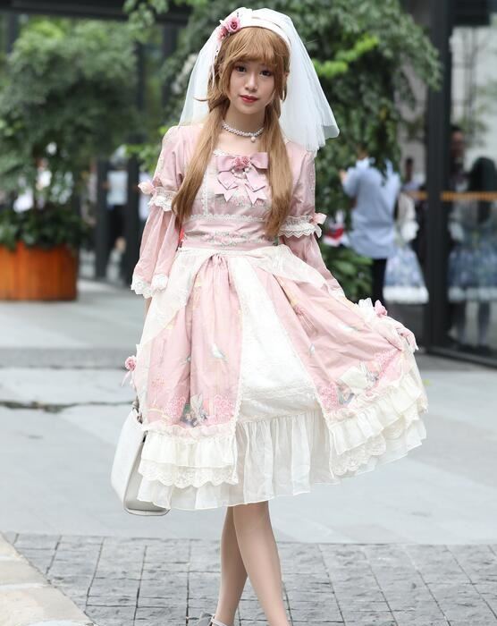 辉辉街拍作品 – 灰色丝袜美腿Lolita 写真