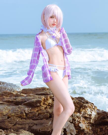 二次元coser@果咩酱w – 海边玛修