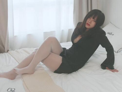[Ligui丽柜] 2021.02.01 HD视频《你的女友请签收》奈沐子