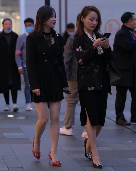 摄神街拍作品 – 肉丝高跟，这种朲妻，可否给我来一卡车 写真