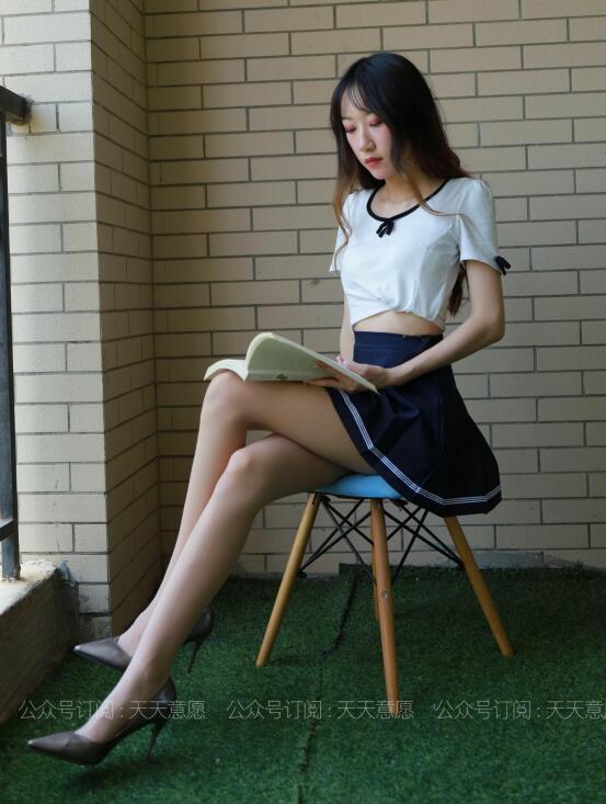 [IESS异思趣向] 2021.06.05 丝享家 823：怡怡《长腿少女 新人报道》