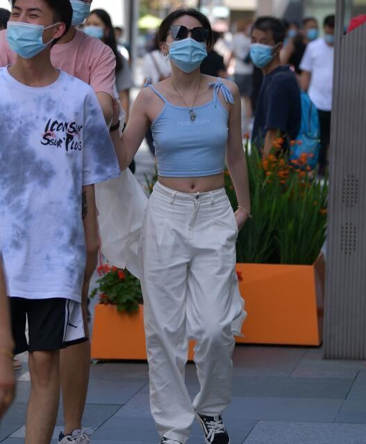 摄神街拍作品 – 震惊，豪放的小姐姐 写真