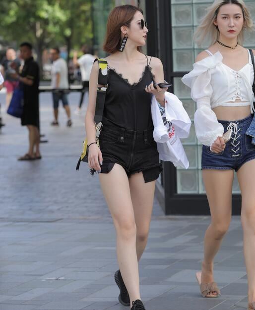 视觉冲击作品 热裤闺蜜 写真