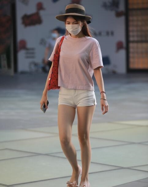玻璃作品 白色热裤YY小姐姐 写真