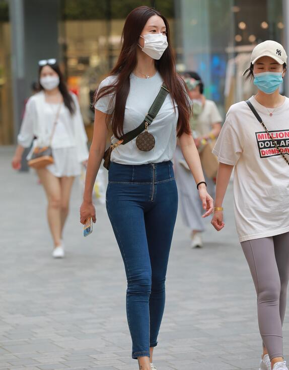 玻璃作品 紧身提臀裤小姐姐 写真+视频