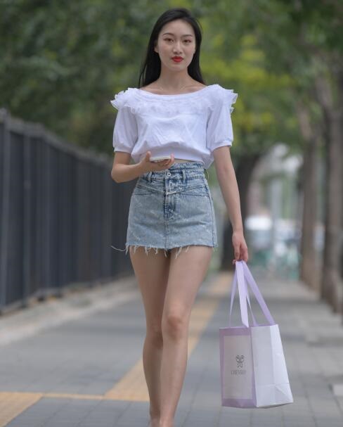 一始作品 做美甲的美女 写真+视频