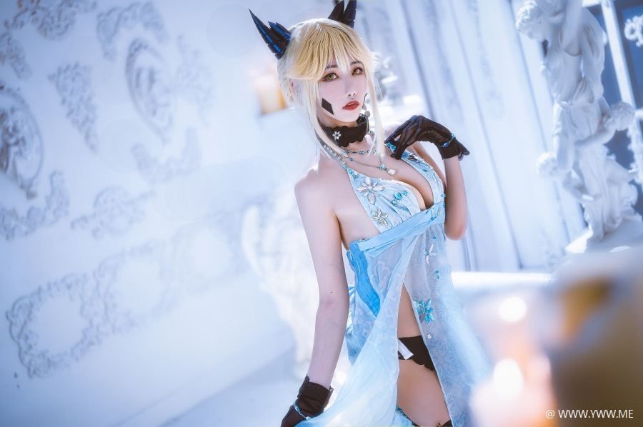 Momoko葵葵 – 黑枪呆礼服-像素点