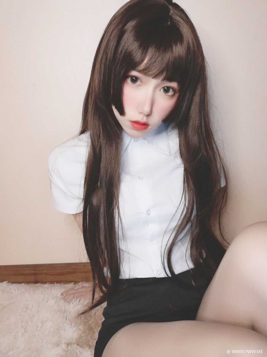 芋圆侑子 – 醉酒小秘书-像素点