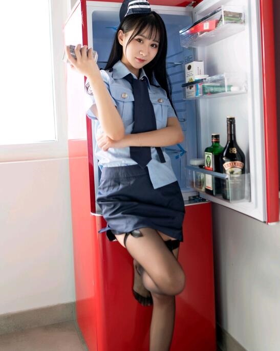 [FEILIN嗲囡囡] 2021.10.28 VOL.417 小果冻儿 黑丝妹子