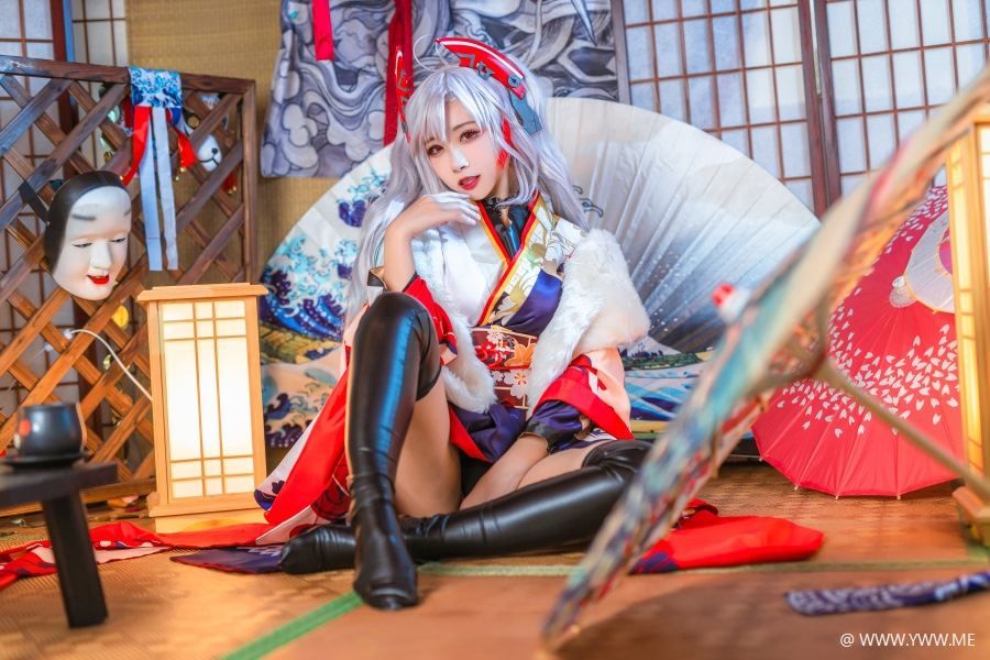 Momoko葵葵 – 欧根亲王 COS本子6套-像素点