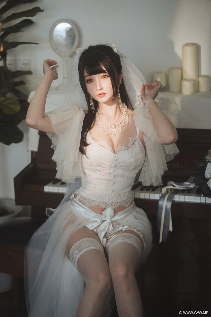 知名动漫Coser@rioko凉凉子 透明婚纱-像素点