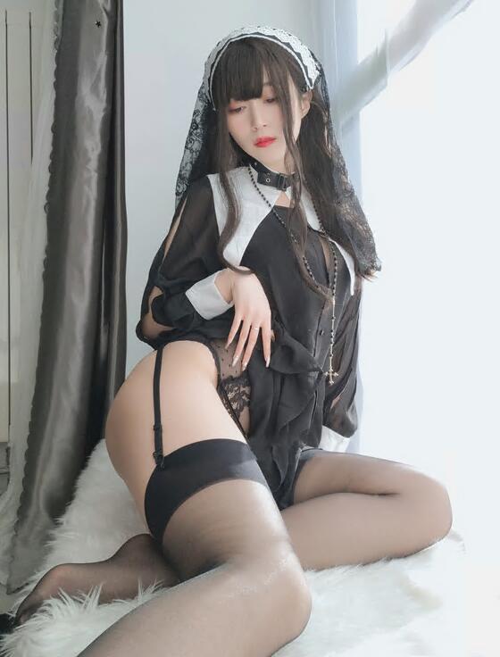 人气动漫Coser@白银81 蕾丝修女