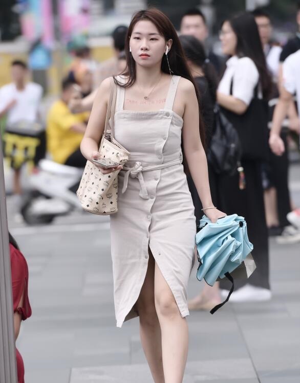 精选街拍 – 包臀裙美女3