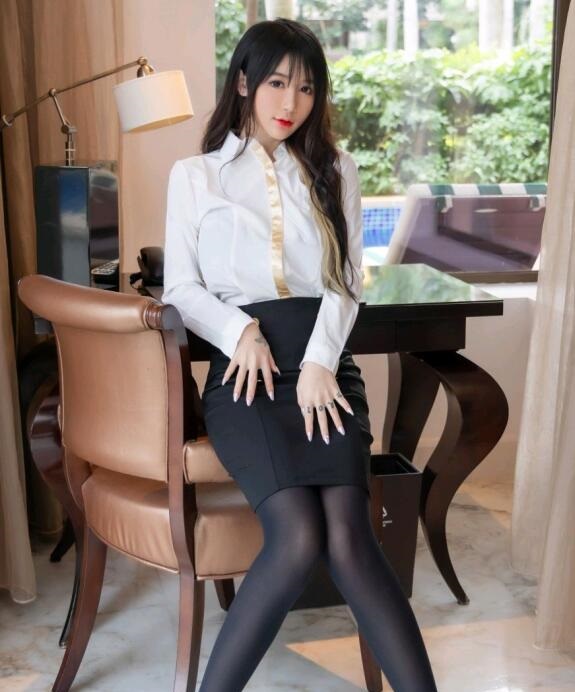 [XiuRen秀人网] 2021.11.15 No.4213 美七Mia 青海旅拍