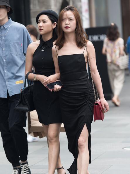 精选街拍 – 黑色连衣裙美女2