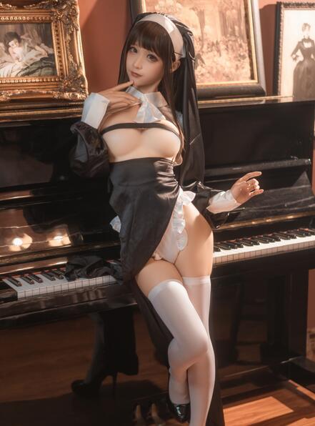 知名Coser@蠢沫沫 仆 修女