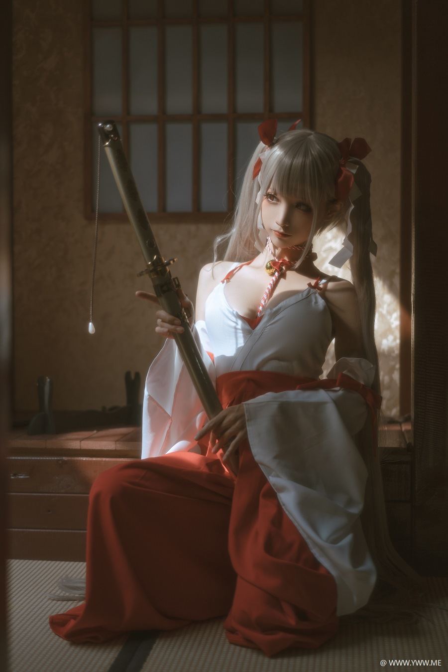 知名Coser@蠢沫沫 可畏 巫女-像素点