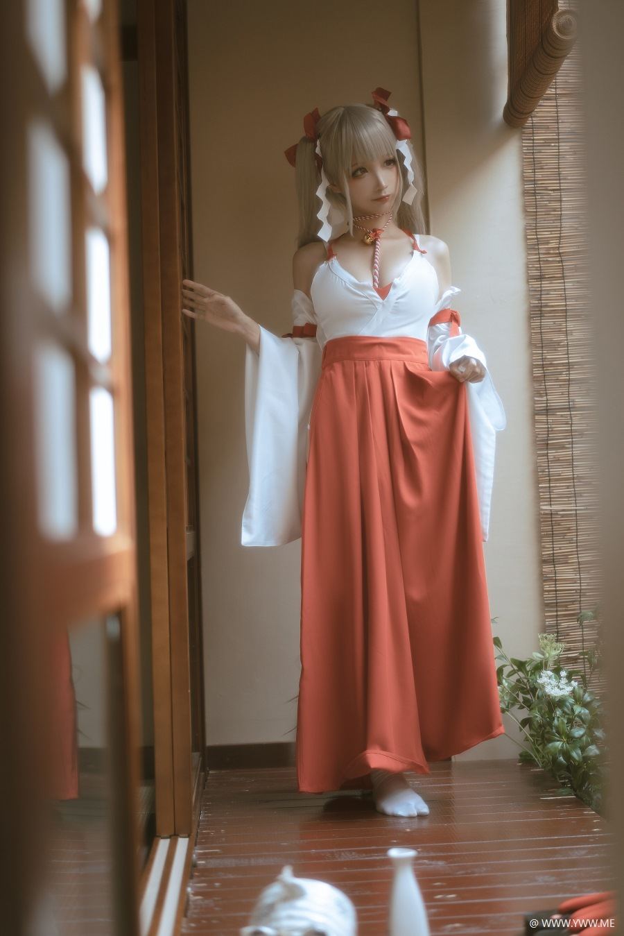 知名Coser@蠢沫沫 可畏 巫女-像素点