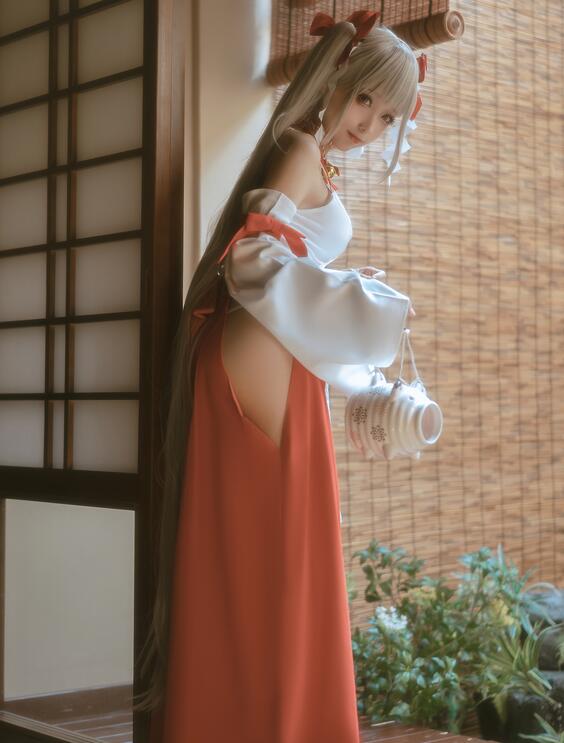 知名Coser@蠢沫沫 可畏 巫女