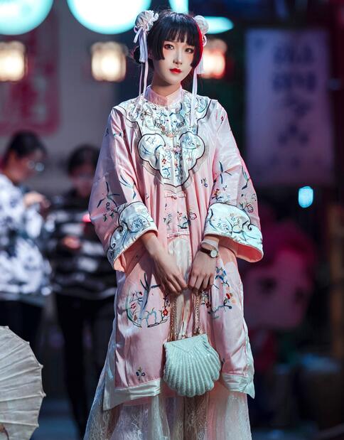 阿包也是兔娘 – 国潮少女