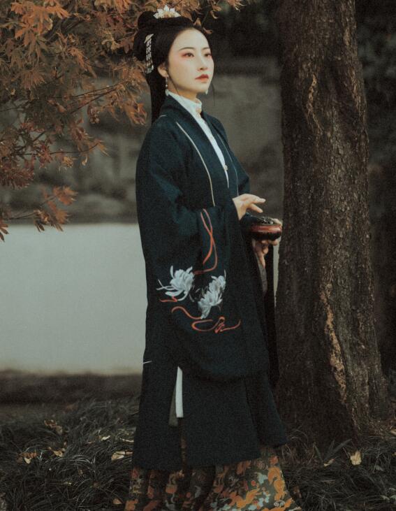 [YWW.ME] 2021.09.01 秋枫正浓 耳朵