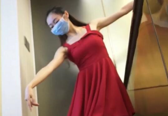 [Ligui丽柜] 2021.04.27 HD视频 今天是跳舞女孩 小熊