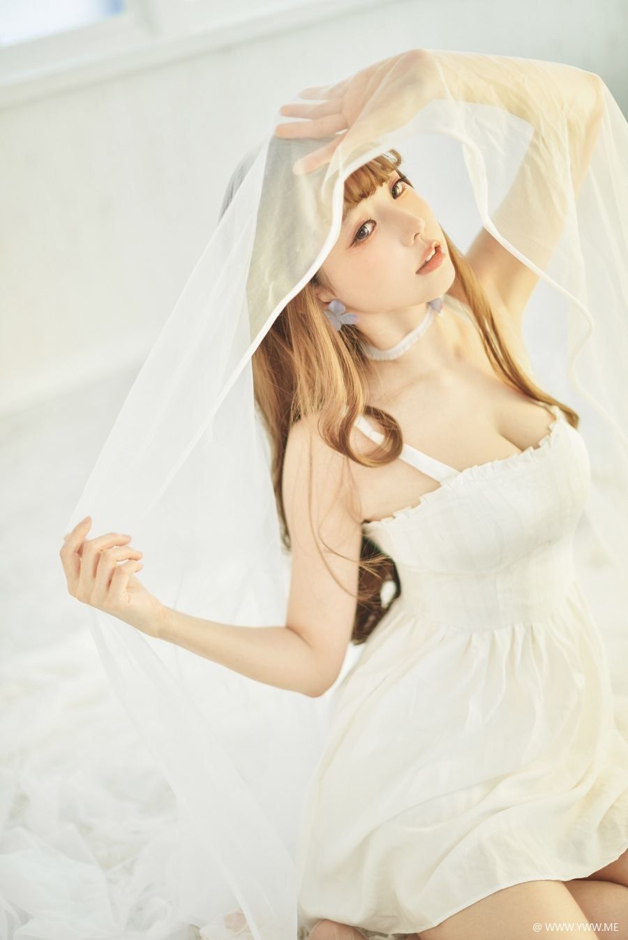 台湾妹子@Ely – White Dress-像素点