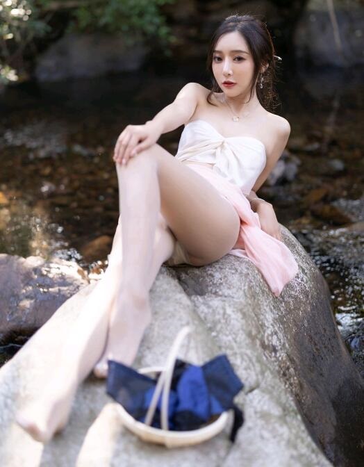 [XiuRen秀人网] 2022.01.25 No.4511 王馨瑶yanni 性感美腿
