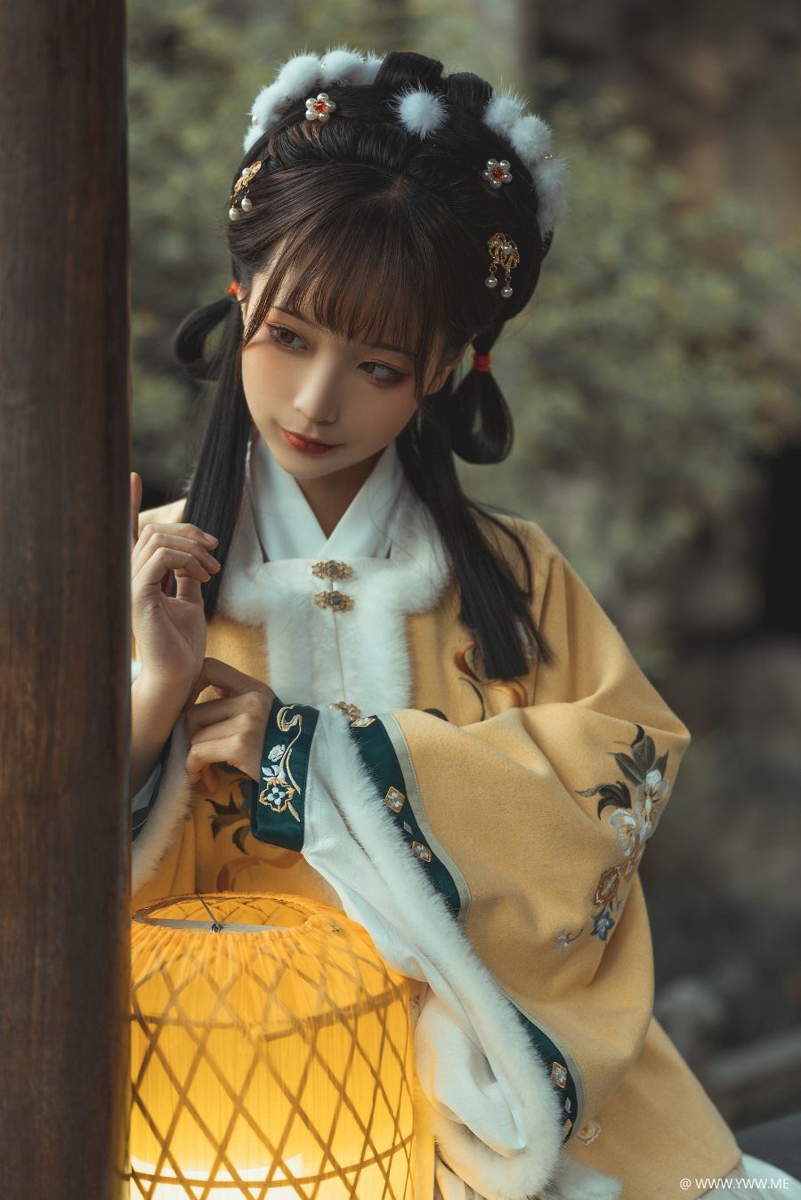知名Coser@蠢沫沫 黄汉服-像素点