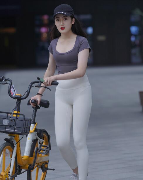 凯恩公爵作品 运动女孩