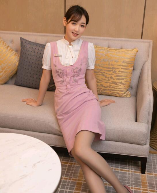 [XiuRen秀人网] 2022.02.28 No.4647 唐安琪 制服美腿