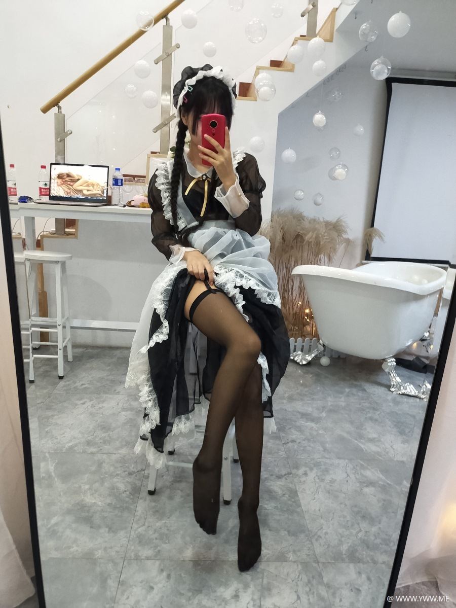 萌芽儿o0 – 透明女仆自拍-像素点