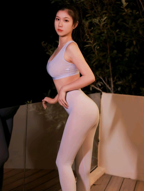 [XiuRen秀人网] 2022.03.07 No.4678 李雅柔182CM 美腿美臀