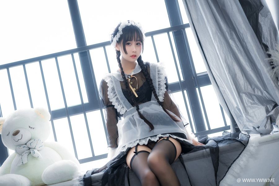 萌芽儿o0 – 透明女仆-像素点