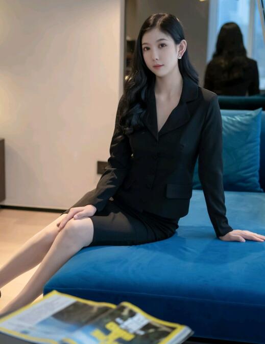 [XiuRen秀人网] 2022.03.09 No.4690 李雅柔182CM 丝袜美腿